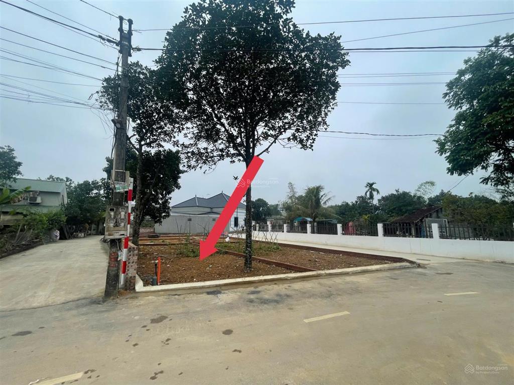 Bán đất cổng uỷ ban xã hạ bằng, thôn sen trì, hoà lạc, 2,1 tỷ, 60m2, sổ đỏ đầy đủ 0977 514 ***