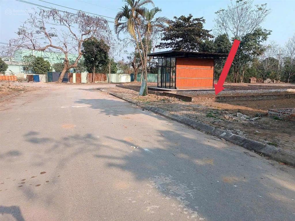 Bán đất tại phú cát, quốc oai, 4,25 tỷ, 102.5m2 tái định cư vai réo 0977 514 ***