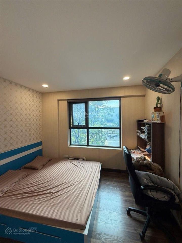 Hiếm tập thể trường múa 60m2 x 1t kinh doanh, ô tô đỗ cửa chỉ 2,3 tỷ
