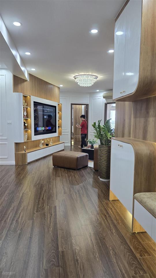 Căn hộ the matrix one 130m2 x 3 ngủ, 2 vệ sinh, view công viên, nội thất full chỉ 13 tỷ