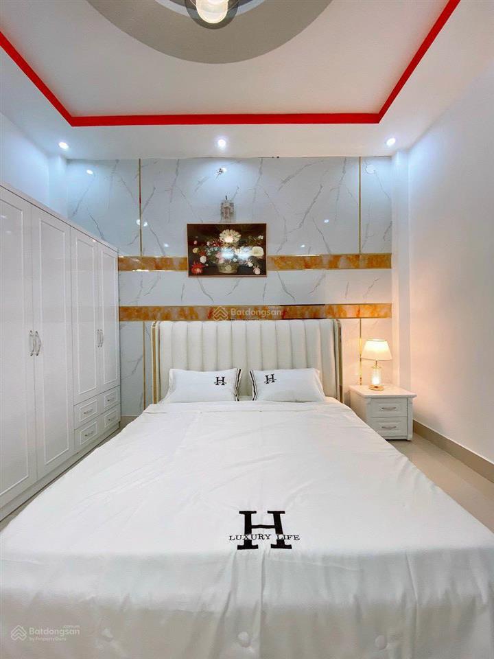 Duy nhất 1 căn ung văn khiêm 2,75 tỷ / 48m2 . 1 trệt 2 lầu . hiếm nhất khu vực