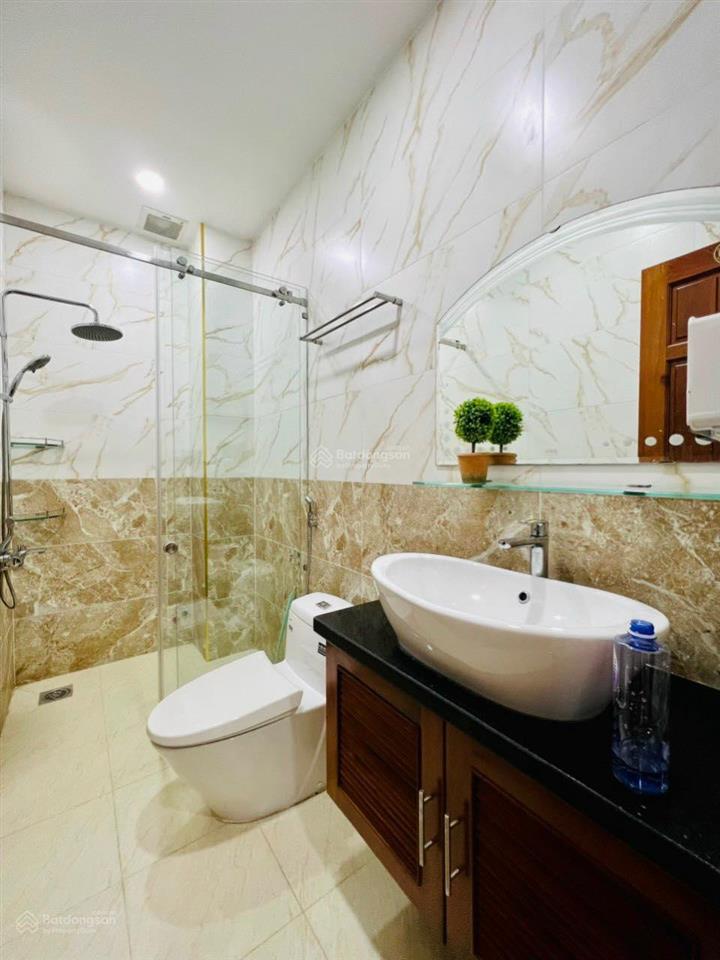 Nhà nguyễn xí 2,8 tỷ/42m2  dòng tiền 15tr/tháng tài sản giữ tiền bền vững. sổ hồng riêng