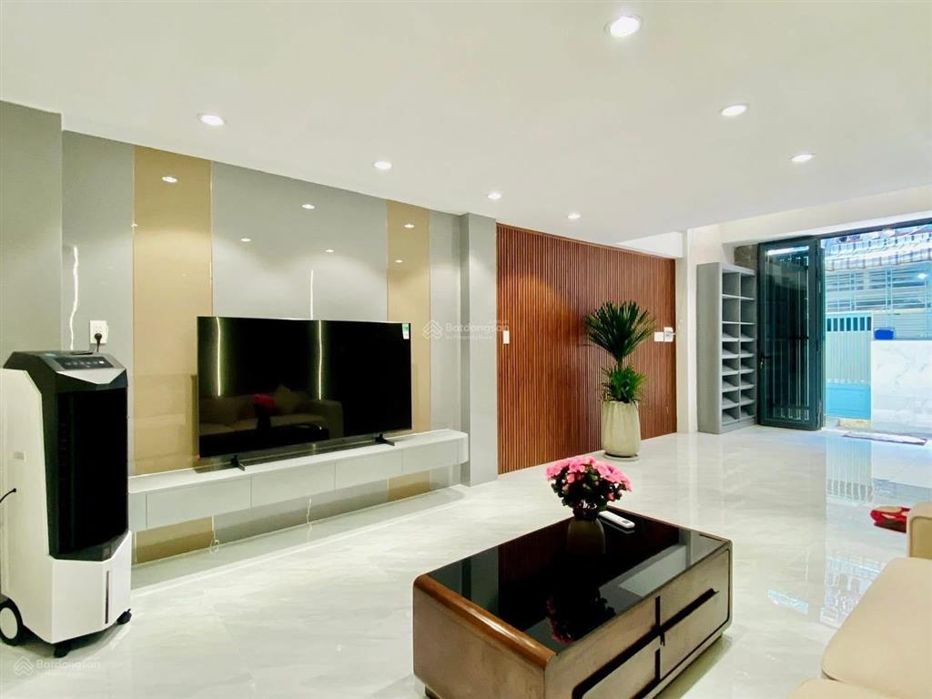 Nhà phan đăng lưu 49m2 / 3,6 tỷ, 5 tầng không gian rộng giá tốt shr