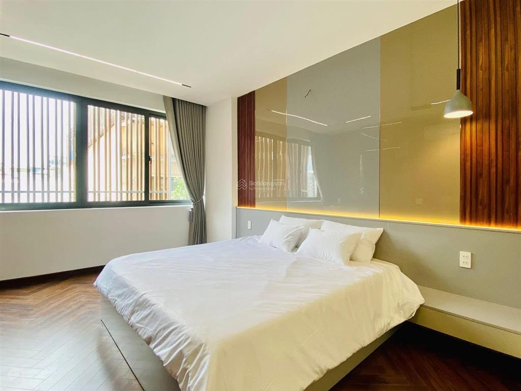 Nhà phan đăng lưu 49m2 / 3,6 tỷ, 5 tầng không gian rộng giá tốt shr