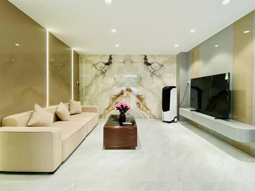 Nhà phan đăng lưu 49m2 / 3,6 tỷ, 5 tầng không gian rộng giá tốt shr