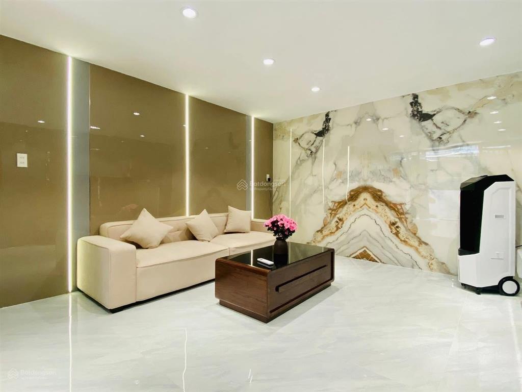 Nhà phan đăng lưu 49m2 / 3,6 tỷ, 5 tầng không gian rộng giá tốt shr