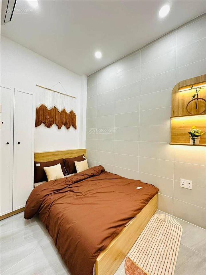 Bán nhà riêng tại lê thúc hoạch, 37m2, 4pn, 4wc, đẹp xuất sắc