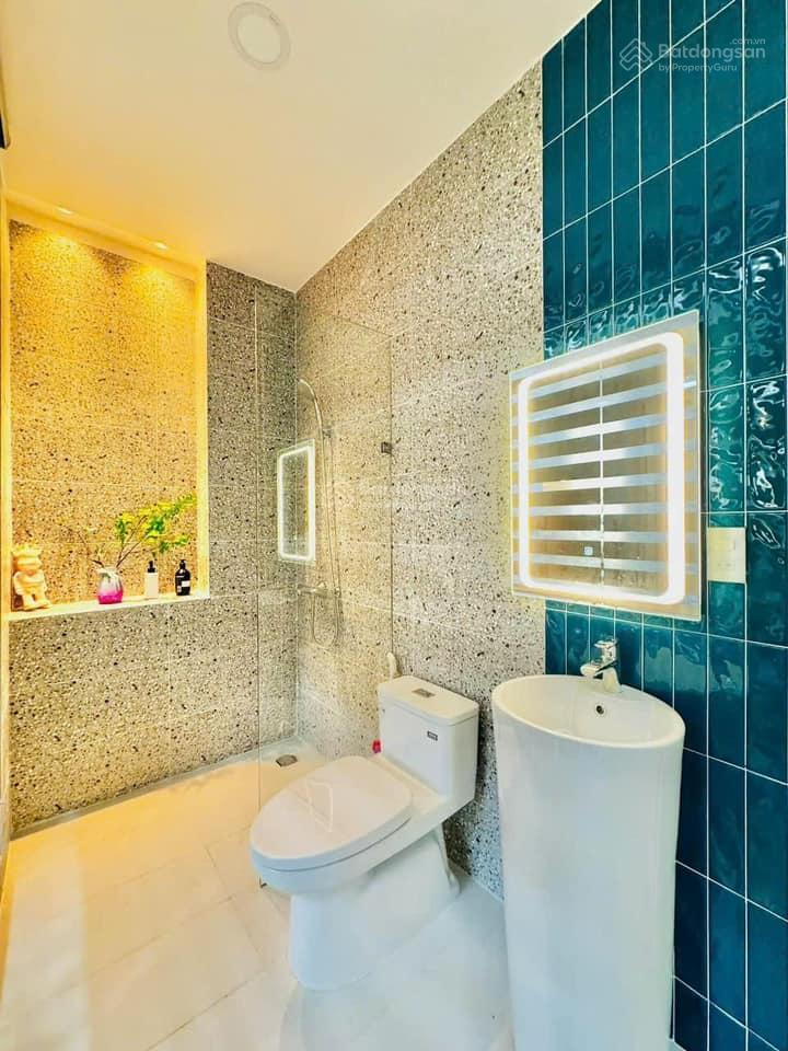 Duy nhất 1 căn ung văn khiêm 48m2. 1 trệt 2 lầu. hiếm nhất khu vực. shr