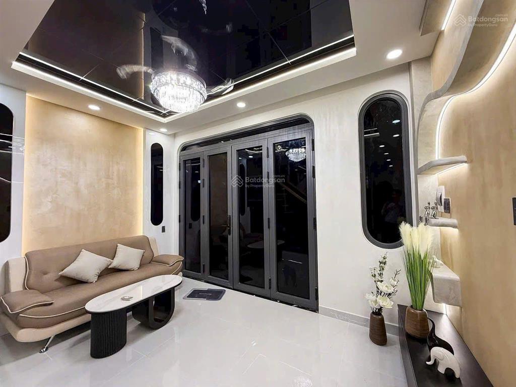 Nhà đẹp 2pn, 2wc tại trần cao vân, 53m2, q. phú nhuận, hcm, hàng hot đẹp