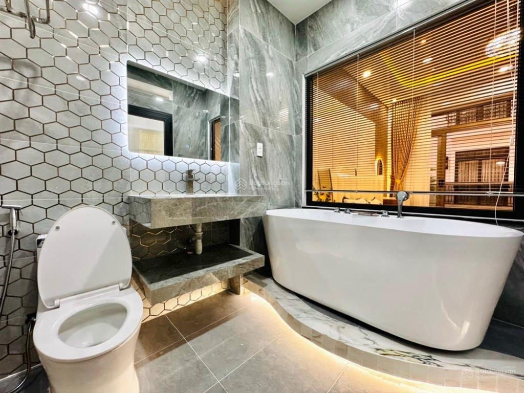 Bán nr 5 tầng, 4pn, 4wc tại xô viết nghệ tĩnh, p25, q. bình thạnh