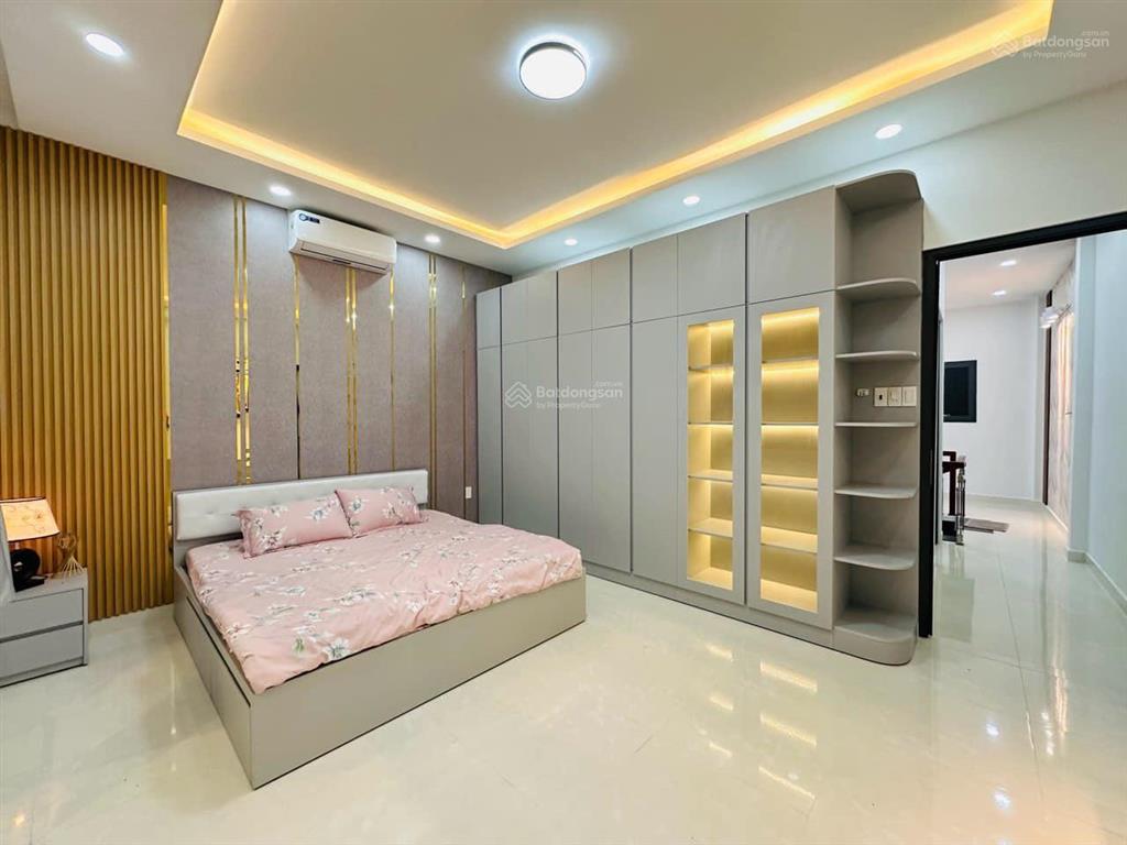 Bán nr 4pn, 4wc, 42m2, ở hoàng văn thụ, p 2, q. tân bình, tp. hcm