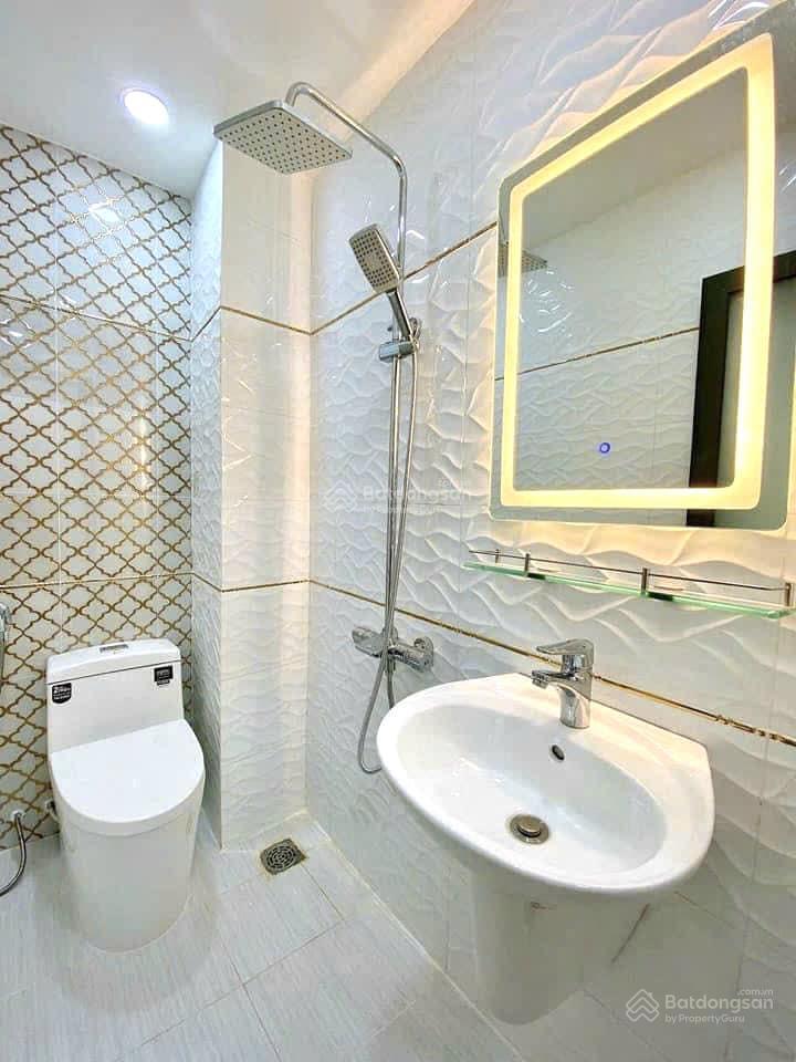 Bán nr 4pn, 4wc, 42m2, ở hoàng văn thụ, p 2, q. tân bình, tp. hcm