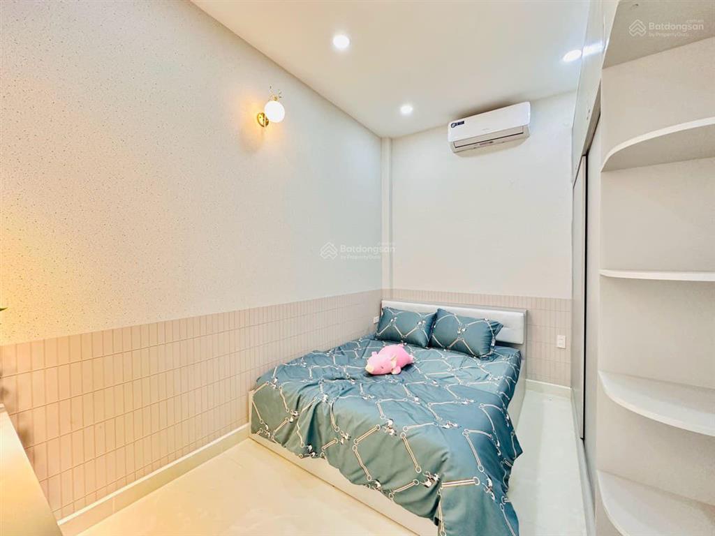 Bán nr 4pn, 4wc, 42m2, ở hoàng văn thụ, p 2, q. tân bình, tp. hcm