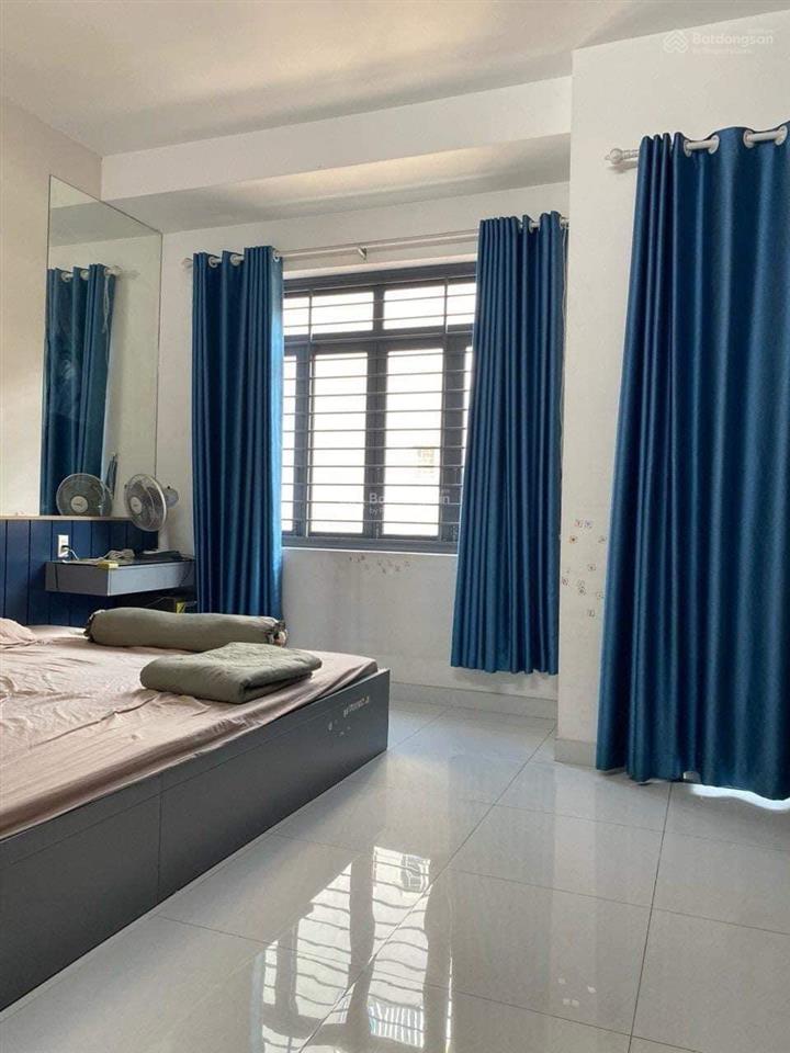 Kẹt tiền bán nhà tại 3/2, q10, hcm 4,5 tỷ, 55m2, 4pn, 4wc