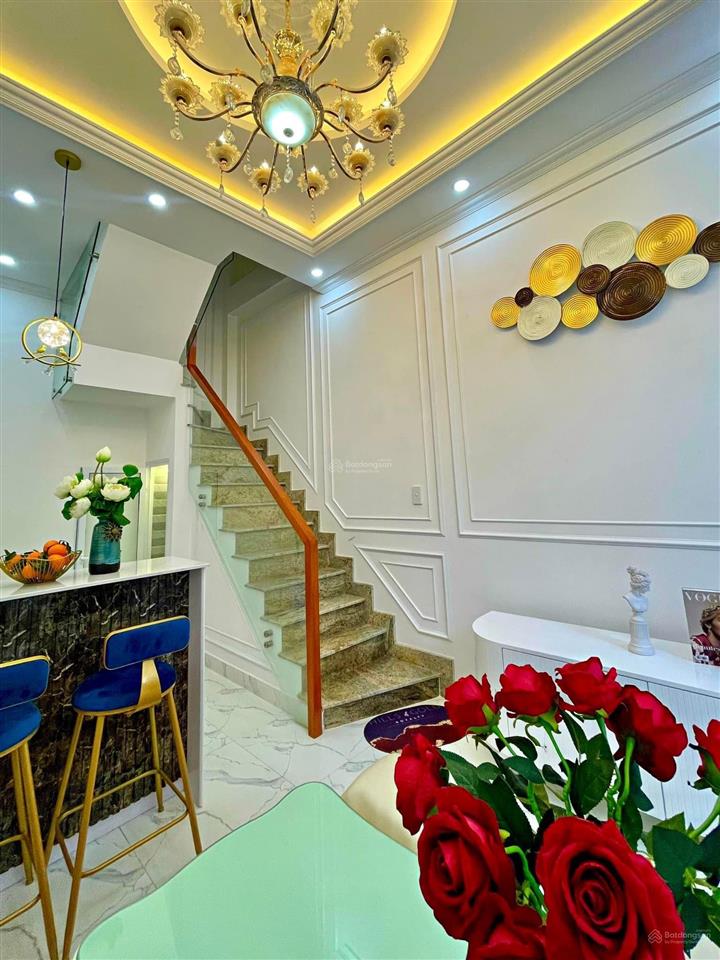 Bán nhà hxh nguyễn đình chiểu 2,9 tỷ/ 40m2 p.3 quận 3  shr