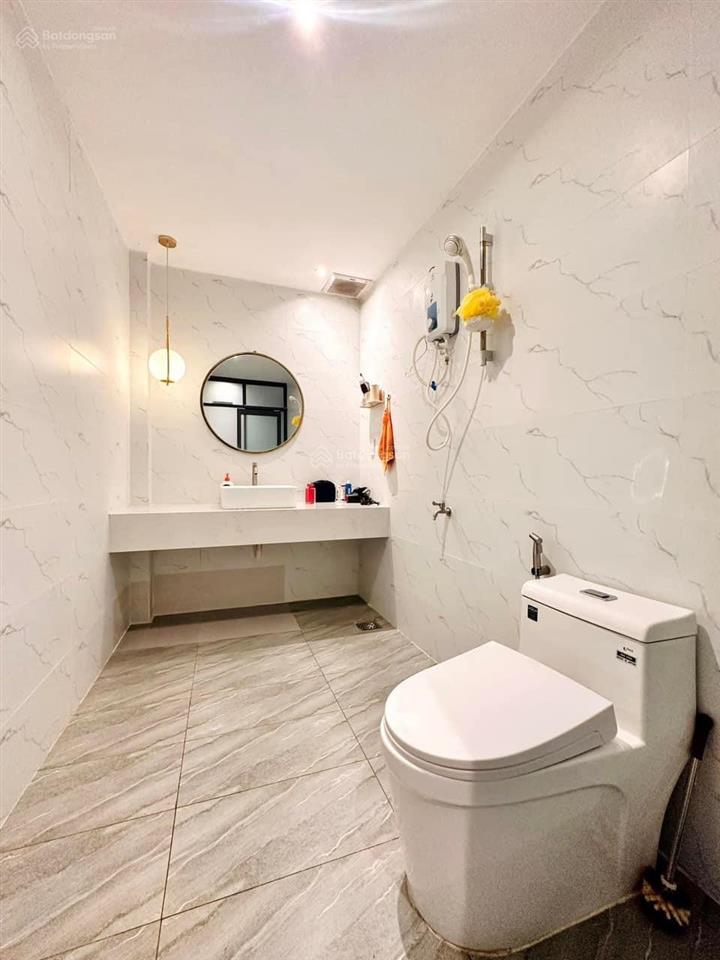 Bán nr lý thái tổ, 2,8 tỷ, 40m2, 3pn, 2wc, pháp lý đầy đủ, giá cực chất hot!