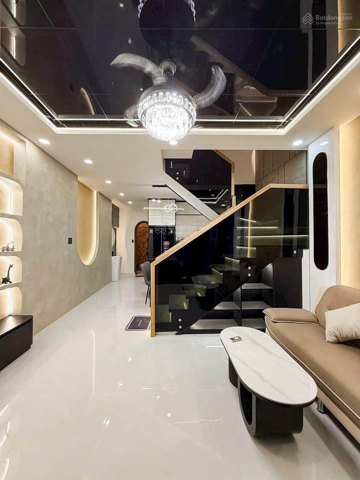 Bán nr tại huỳnh tịnh của, 2,5 tỷ/43m2,trung tâm q3, shr, bao đẹp!