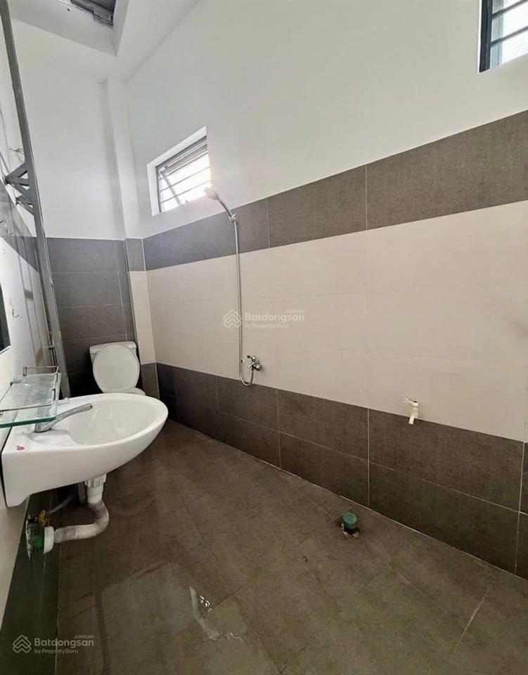 Bán nr 3pn, 3wc, dt 33m2 tại minh phụng, giá tốt, uy tín
