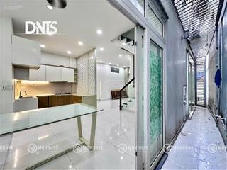 Cho thuê nhà 3 tầng 4pn gần trường đh văn lang, chợ nguyễn xí p13 bình thạnh