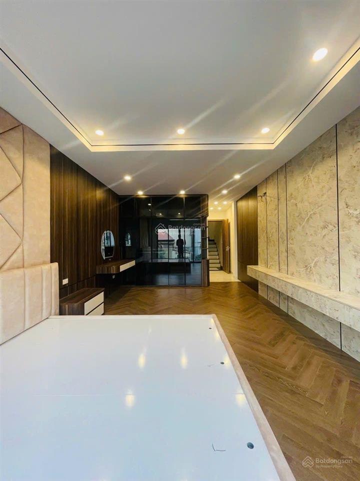 Bán nhà 7 tầng thang máy tại phố sài đồng, long biên(cũ) hà nội. dt55m2. đường 2 ô tô tránh nhau.