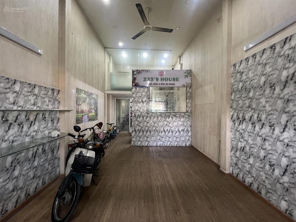 Cho thuê mặt bằng mặt tiền quốc lộ 50