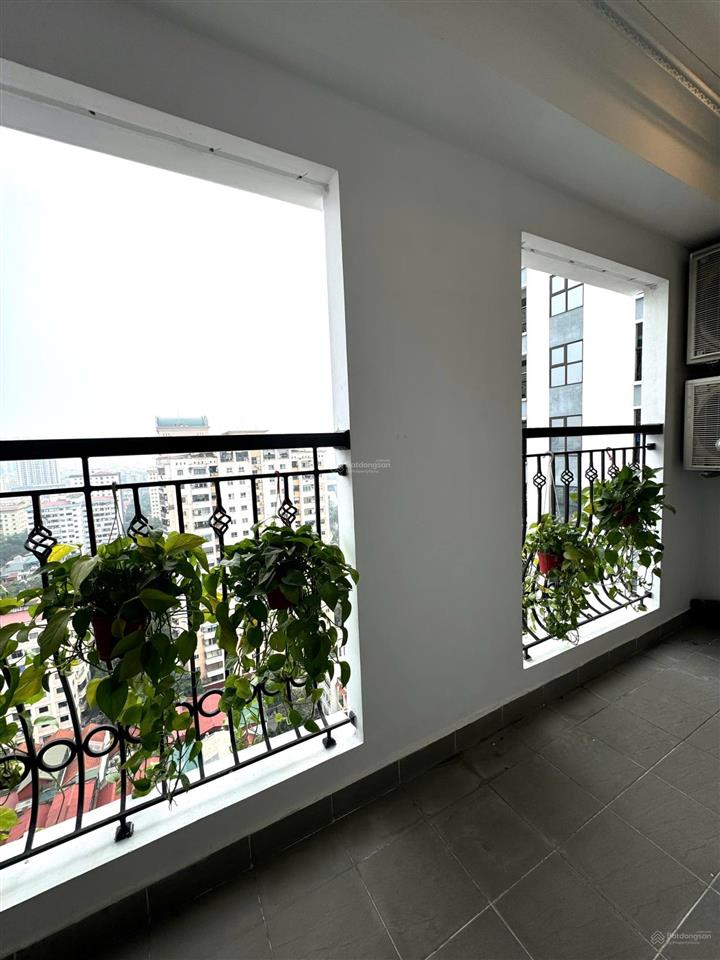 Hót. chủ nhà cần bán gấp căn hộ 3pn dt 82m2 hướng đông nam tại chung cư florence số 28 trần hữu dực