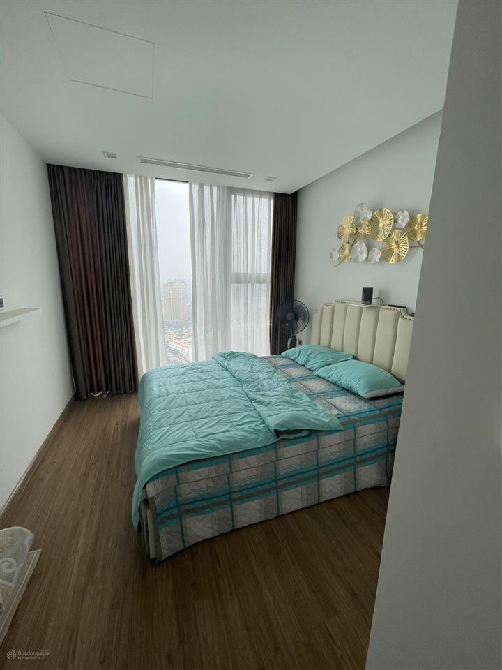 Cho thuê căn hộ 2 phòng ngủ full nội thất 73m2 m2 vinhomes metropolis giá 28 triệu/tháng  em sơn