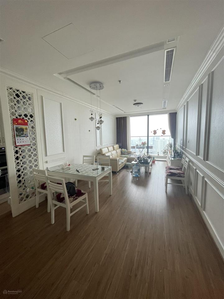 Cho thuê căn hộ 2 phòng ngủ full nội thất 73m2 m2 vinhomes metropolis giá 28 triệu/tháng  em sơn