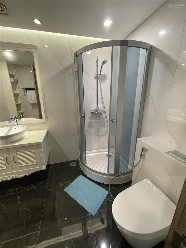 Cho thuê căn hộ 2 phòng ngủ full nội thất 73m2 m2 vinhomes metropolis giá 28 triệu/tháng  em sơn