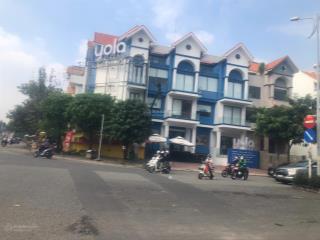 Bán nhà cấp 4 mt kinh doanh ngay vong xoay giải trí trung sơn  bình chánh