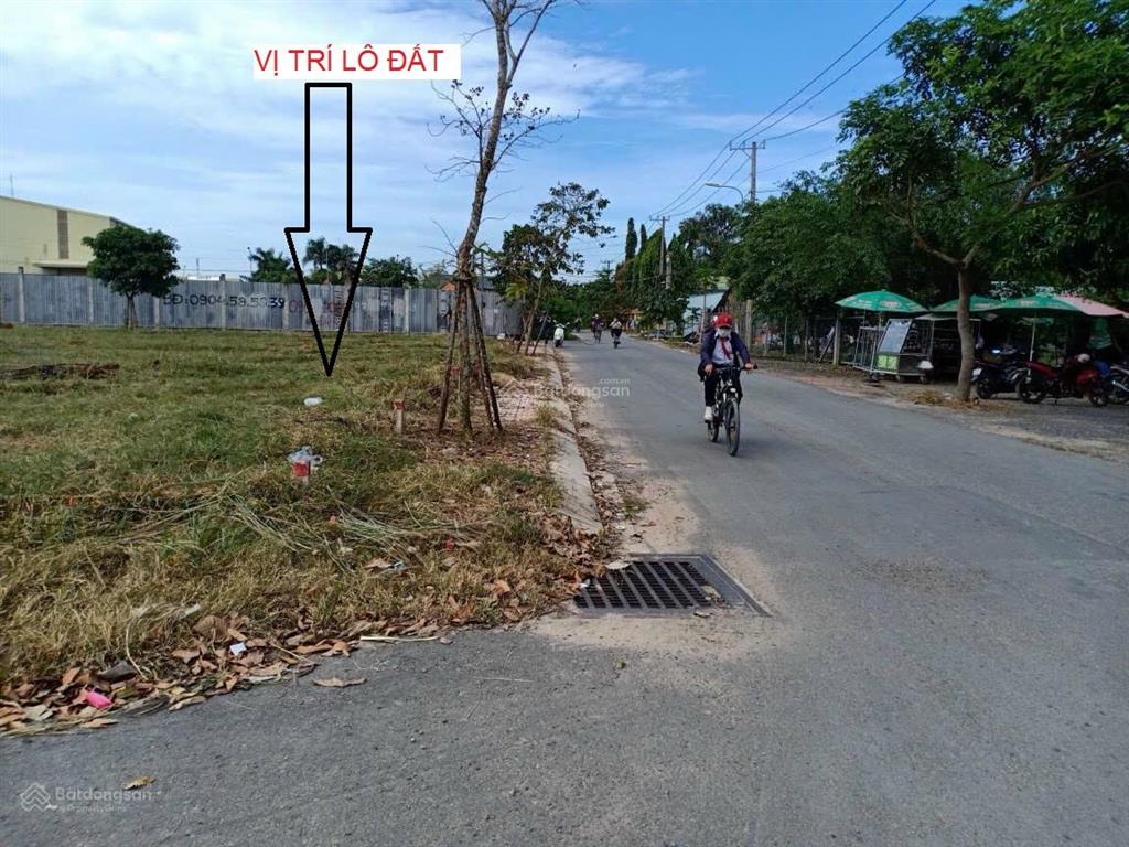 Bán gấp 131m2 mặt tiền đường lớn tân phú trung, củ chi. giá 860 triệu sổ hồng riêng