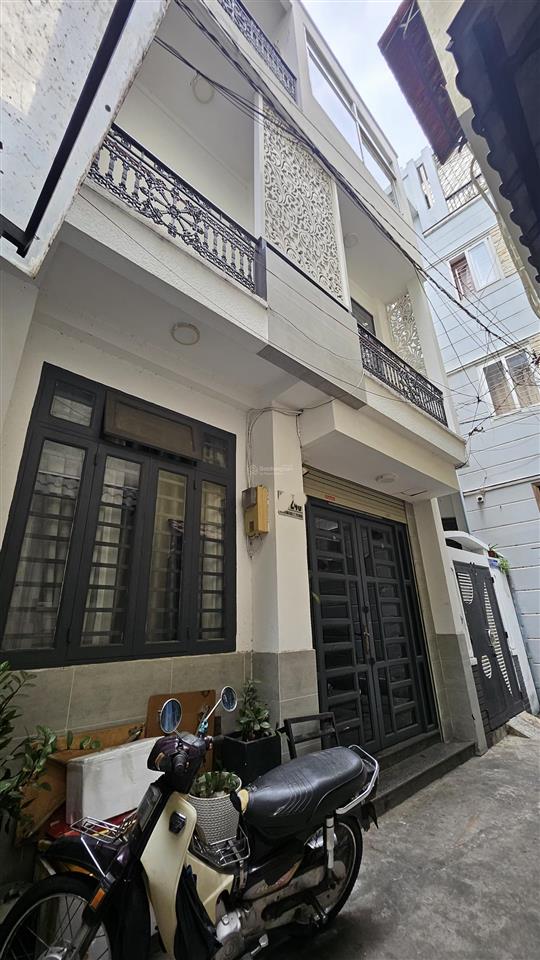 Nhà 3 tầng ngang lớn 5,4m  nguyễn công hoan, phú nhuận  33.2m2 , chỉ 5t8