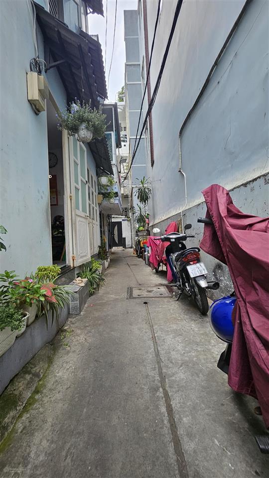 Nhà 3 tầng ngang lớn 5,4m  nguyễn công hoan, phú nhuận  33.2m2 , chỉ 5t8