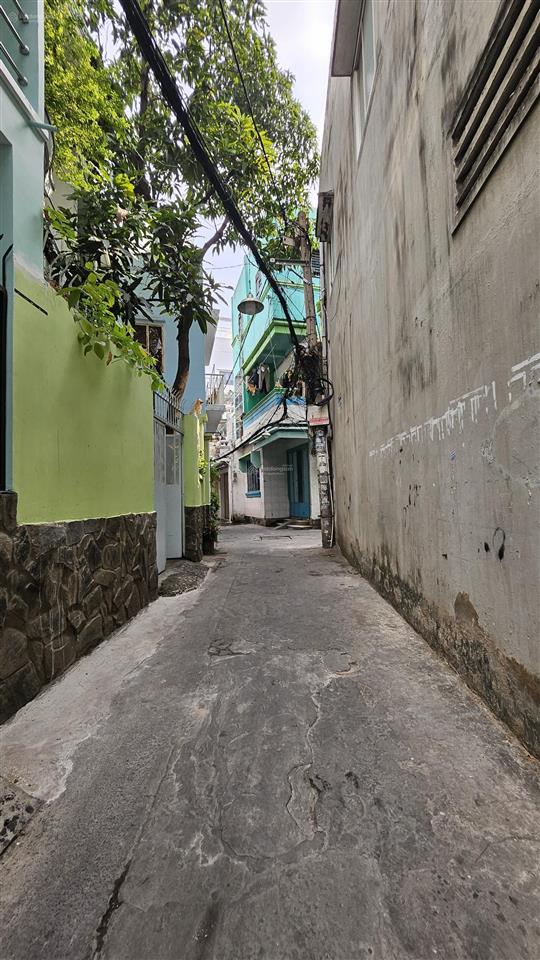 Bán nhà riêng tại lê quang định, 2,5 tỷ, 12 m2, 2pn, 2wc, hẻm 3 gác sạch thoáng, giá siêu hời