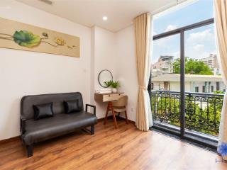 Cho thuê căn hộ ngay sân bay tân sơn nhất  đầy đủ nội thất  cửa sổ trời đón sáng