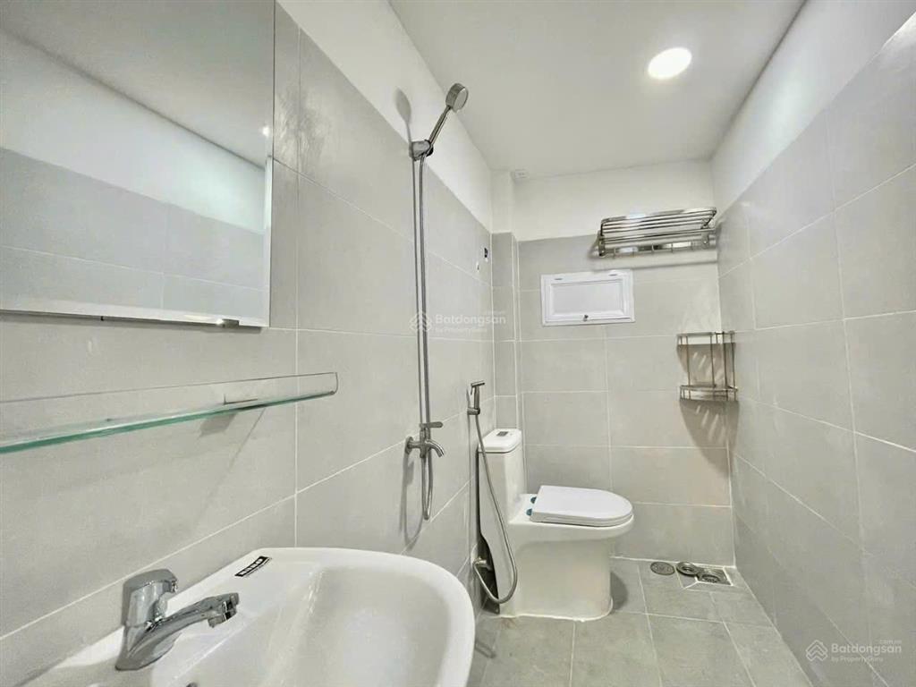Cho thuê căn hộ 2 phòng ngủ gần học viện hàng không việt nam  đường cộng hoà  đầy đủ nội thất