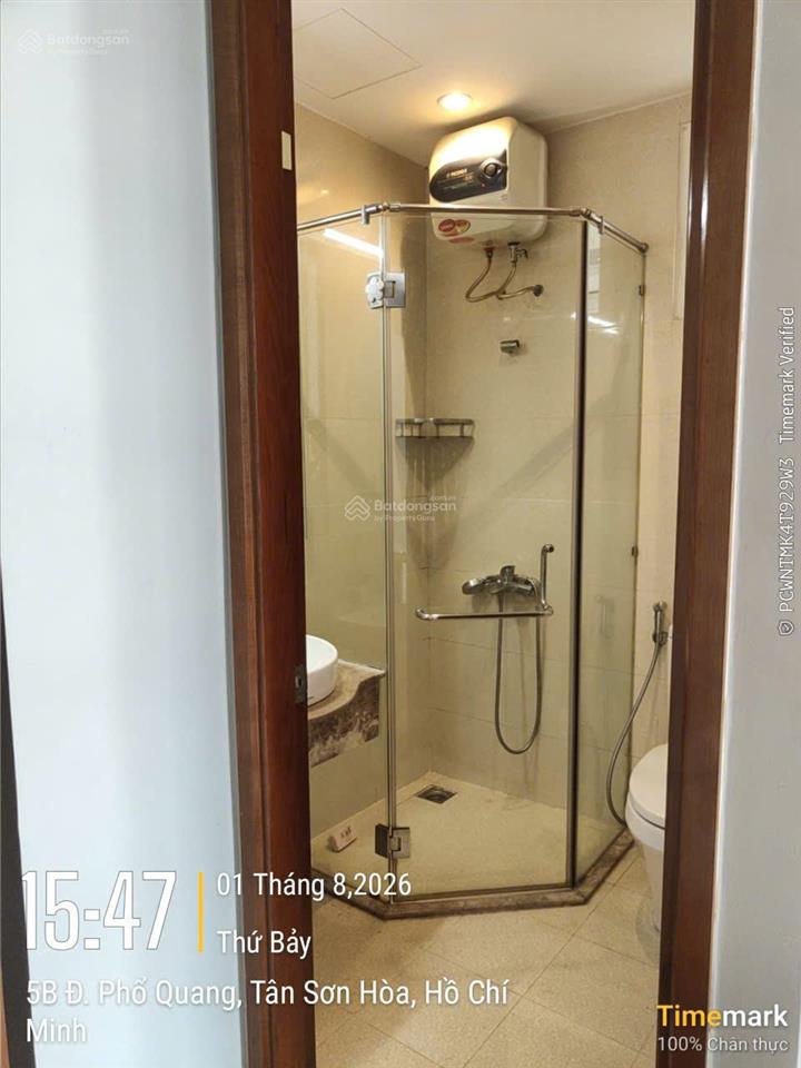 Bán cc sky center, phổ quang, giá 5,55 tỷ, dt 74m2, 2pn 2wc view hồ bới   0916 565 *** tiến