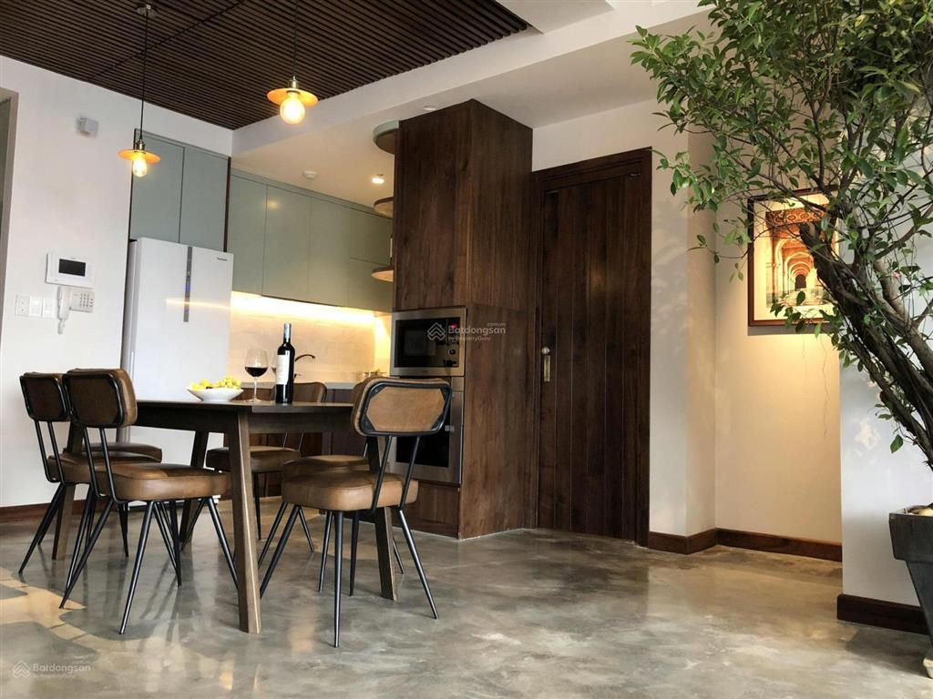 Bán cc the gold view, dt 81m2, 2pn, 2wc, view đông nam, giá 7,4 tỷ t/l 0916 565 ***