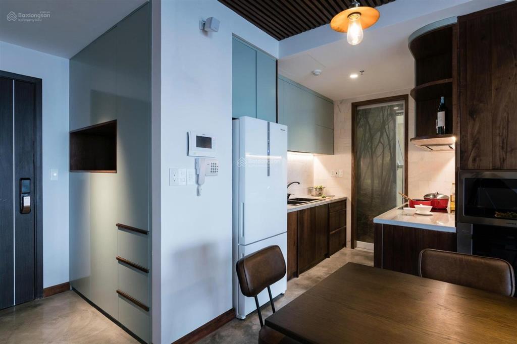 Bán cc the gold view, dt 81m2, 2pn, 2wc, view đông nam, giá 7,4 tỷ t/l 0916 565 ***