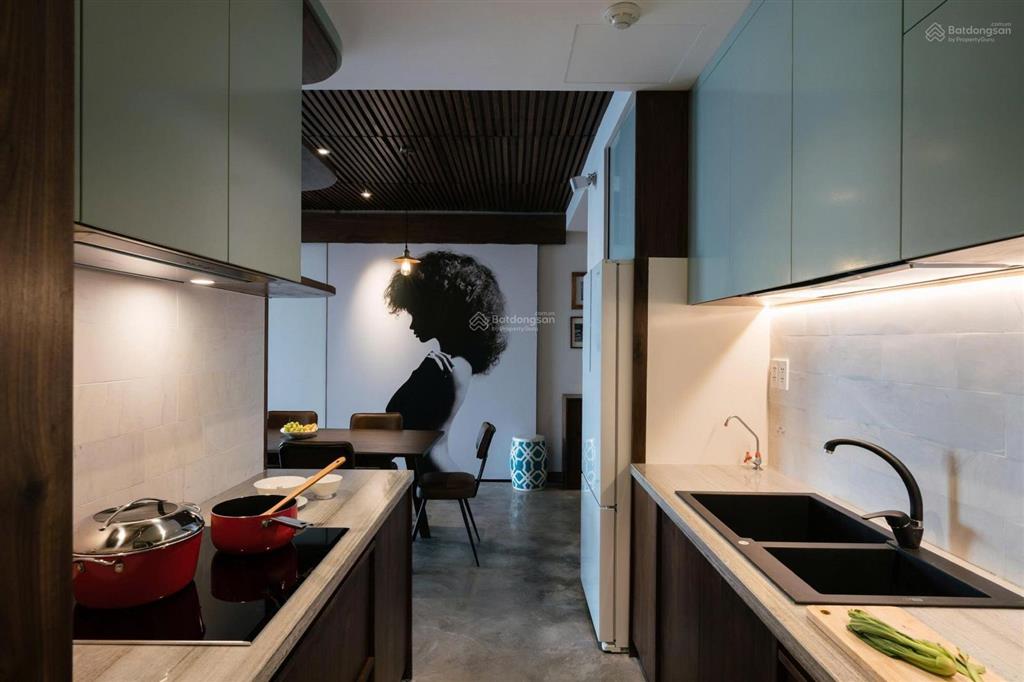 Bán cc the gold view, dt 81m2, 2pn, 2wc, view đông nam, giá 7,4 tỷ t/l 0916 565 ***