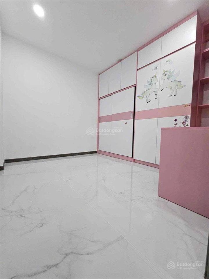 Bán gấp căn hộ ot the gold view, giá cực tốt 5tỷ bao hết  80m2, 2pn   0916 565 ***