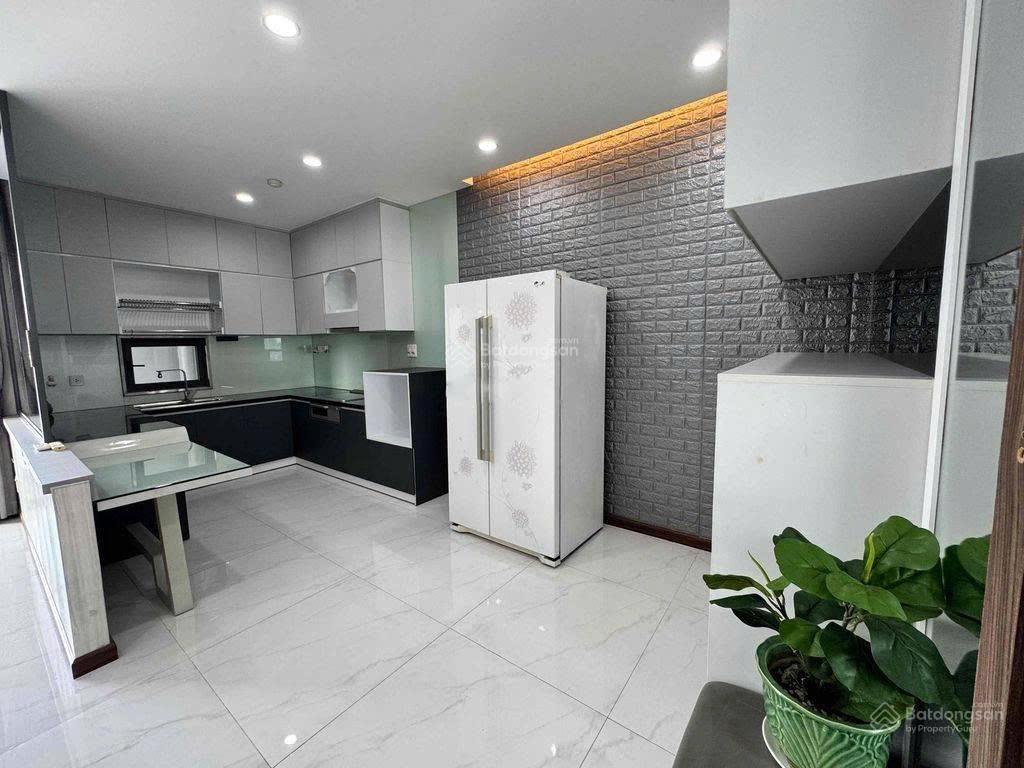Cần bán gấp căn hộ chung cư res 11, giá đúng 5,15 tỷ, 75m2, 2pn, 2wc, tặng nt  0916 565 ***