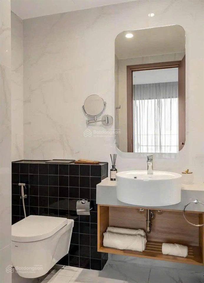 Bán ch 3pn, 2wc tặng nội thất cao cấp  tại mone gia định, 90m2, giá 7,5 tỷ thương lượng chính chủ