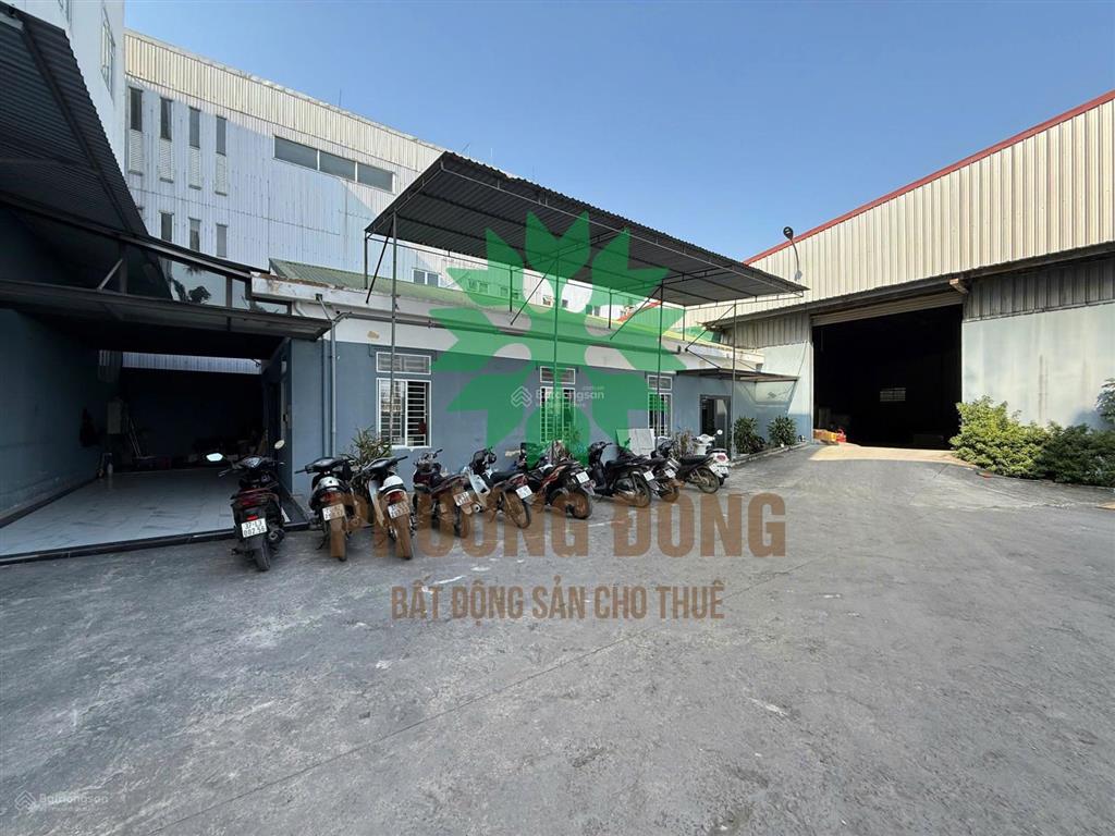 Công ty cho thuê showroom đẹp 2500m2 đại lộ lê nin, phù hợp oto, siêu thị điện máy, logictis, vlxd