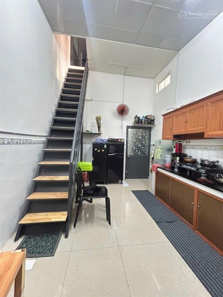 Ngay vòng xoay lê đại hành, bình thới quận 11, hẻm 4m, 2 tầng, sát mặt tiền, 45m2  giá 6.2 tỷ tl