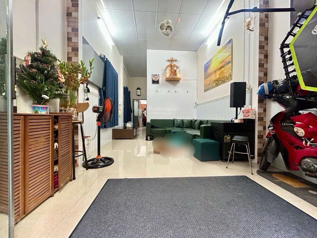 Ngay vòng xoay lê đại hành, bình thới quận 11, hẻm 4m, 2 tầng, sát mặt tiền, 45m2  giá 6.2 tỷ tl