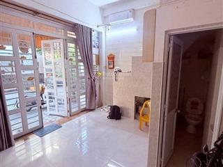 Nhà hxh 8m thông nhà 3 tầng đang kd spa lạc long quân q11 4.5 tỷ tl