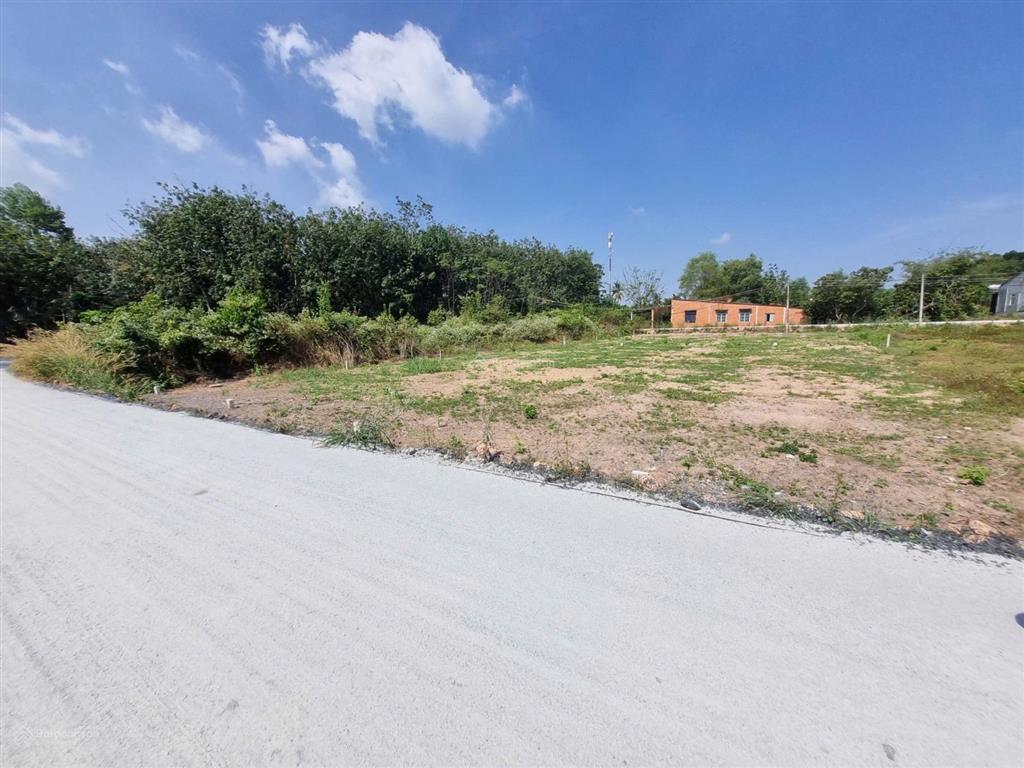 5x26 full thổ, đường nhựa. gần kcn. dân đông. 450tr