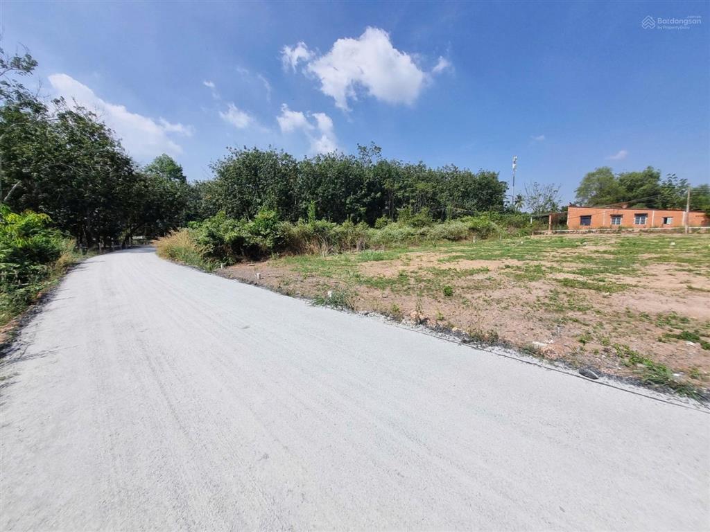 5x26 full thổ, đường nhựa. gần kcn. dân đông. 450tr