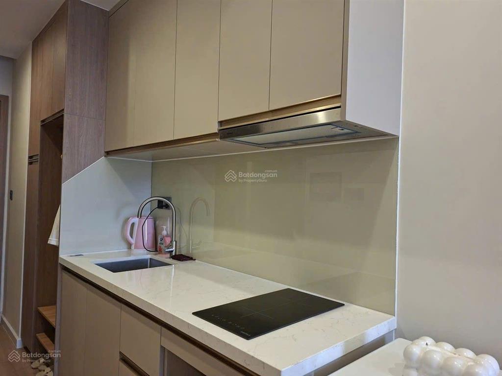 Bán gấp căn stu icon 40, view biển, mặt đường hoàng quốc việt bãi cháy hạ long. giá 1tỷ 450
